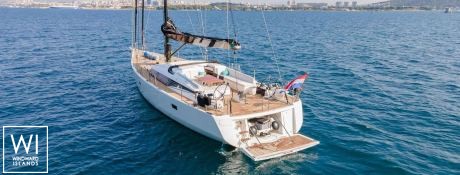 Bubbles  CNB Sloop 76' Exterior 1