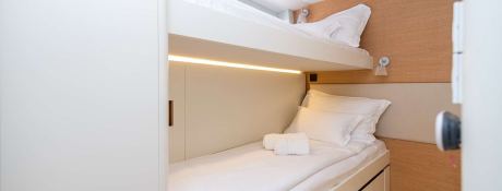 Bubbles  CNB Sloop 76' Interior 1