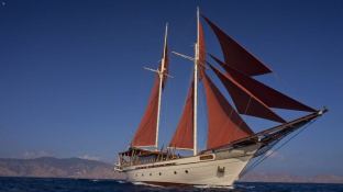 Si Datu Bua  Konjo Schooner 40M Exterior 4