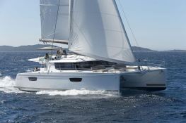 MeHo  Fountaine Pajot Saba 50 Exterior 3