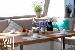 MeHo  Fountaine Pajot Saba 50 Interior 26