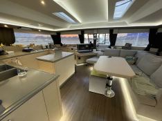 MeHo  Fountaine Pajot Saba 50 Interior 27