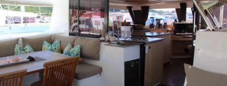 Cashmere  (ex SEA DRAGON) Fountaine Pajot Saba 50 Interior 1