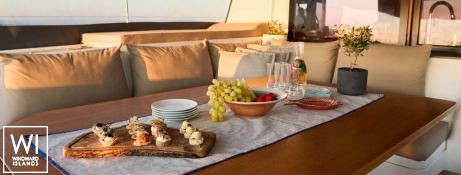 PI 2  Fountaine Pajot Saba 50 Interior 9