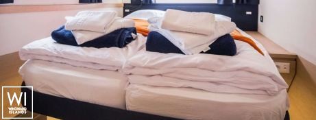 Princess Aphrodite  Fountaine Pajot Saba 50 Interior 22