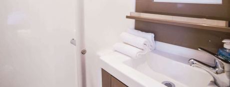 Princess Aphrodite  Fountaine Pajot Saba 50 Interior 12