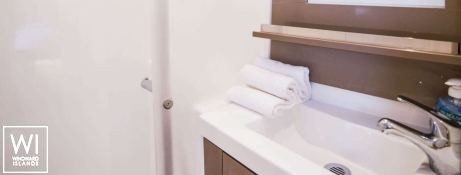 Princess Aphrodite  Fountaine Pajot Saba 50 Interior 12