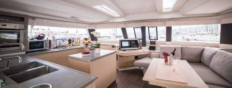 Princess Aphrodite  Fountaine Pajot Saba 50 Interior 13