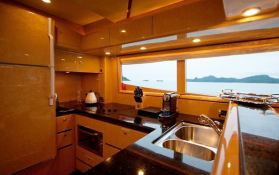 Dyna 70 Dyna Craft Interior 4