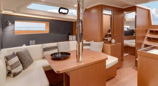 Oceanis  41 Beneteau Interior 3