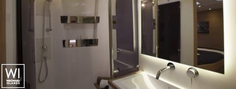 DRUNKEN SAILOR (ex MIMOSA) Dufour Yachts Dufour 560 Interior 14