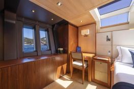 Sharlou (ex Sarissa) Vitters Sloop 42M Interior 7