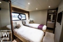 THE NAKOA  Sunseeker Yacht 28M Interior 4