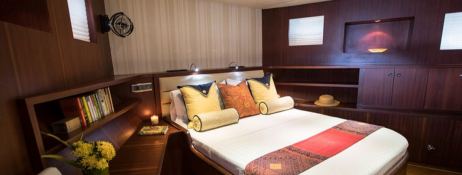 THE BLUE   Schooner 28M Interior 17