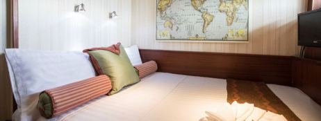 THE BLUE   Schooner 28M Interior 25