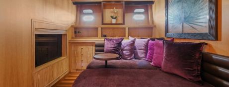 JFF (ex Ohana) Overmarine Mangusta 108 Interior 1