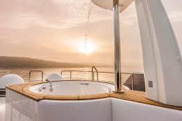 Yvonne  Ferretti  Line 28M Exterior 7