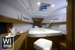 Sun Odyssey 449 Jeanneau Interior 3