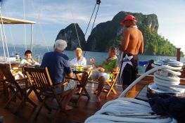 Aventure   Ketch  29M Interior 7