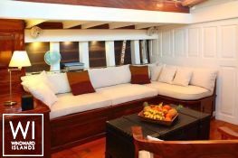 Aventure   Ketch  29M Interior 8