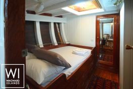 Aventure   Ketch  29M Interior 9