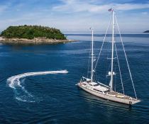 La Numero Uno (ex Clan VI) Perini Navi Ketch 40M Exterior 1