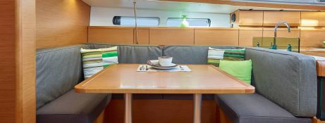 Sun Odyssey 419 Jeanneau Interior 4