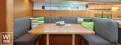 Sun Odyssey 419 Jeanneau Interior 4