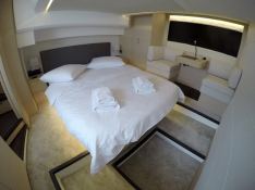 Serendipity I   Jeanneau Prestige 500 Fly Interior 13