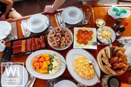 Meta IV   Ketch  26M Interior 11