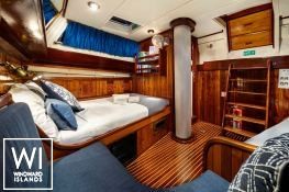 Meta IV   Ketch  26M Interior 14