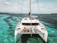 Tango  Lagoon Catamaran Lagoon 42 Exterior 2