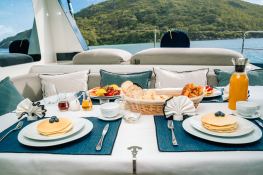 MANE ET NOCTE  Lagoon Catamaran Lagoon 77 Exterior 8