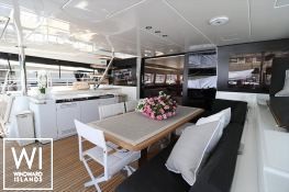 Drago  Lagoon Catamaran Power 630 Interior 10