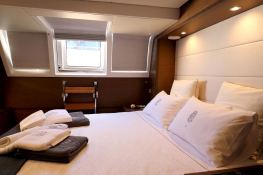 Drago  Lagoon Catamaran Power 630 Interior 8