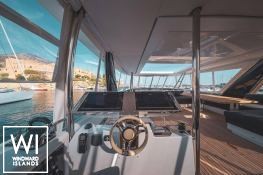 Drago  Lagoon Catamaran Power 630 Interior 15