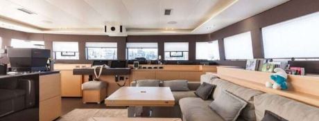 Cute Little Cat  Lagoon Catamaran Power 630 Interior 12