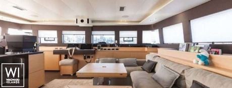 Cute Little Cat  Lagoon Catamaran Power 630 Interior 12