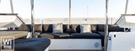 Cute Little Cat  Lagoon Catamaran Power 630 Exterior 8