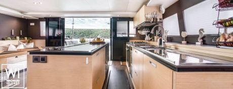 ULTRA  Lagoon Catamaran Power 630 Interior 1