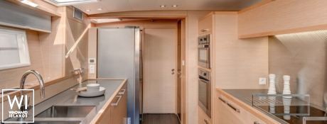 ALLEGRA  Lagoon Catamaran Power 630 Interior 23