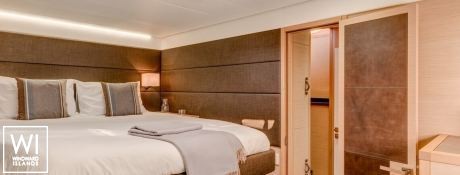 ALLEGRA  Lagoon Catamaran Power 630 Interior 19