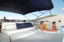 Lucky Bear  Sunseeker Manhattan 82 Exterior 4