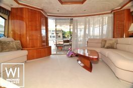 Lucky Bear  Sunseeker Manhattan 82 Interior 2