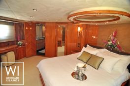 Lucky Bear  Sunseeker Manhattan 82 Interior 4