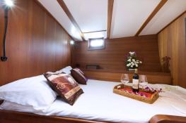 Jubilaeum   Ketch  23M Interior 0