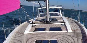 GARDEN GLOBE  Hanse Yachts Hanse 588 Exterior 6