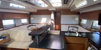 GARDEN GLOBE  Hanse Yachts Hanse 588 Interior 18