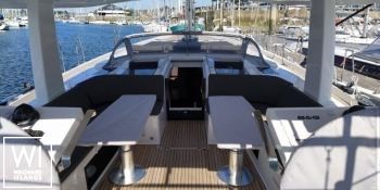 GARDEN GLOBE  Hanse Yachts Hanse 588 Interior 20