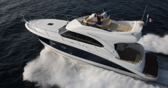 Antares 42 Beneteau Exterior 3